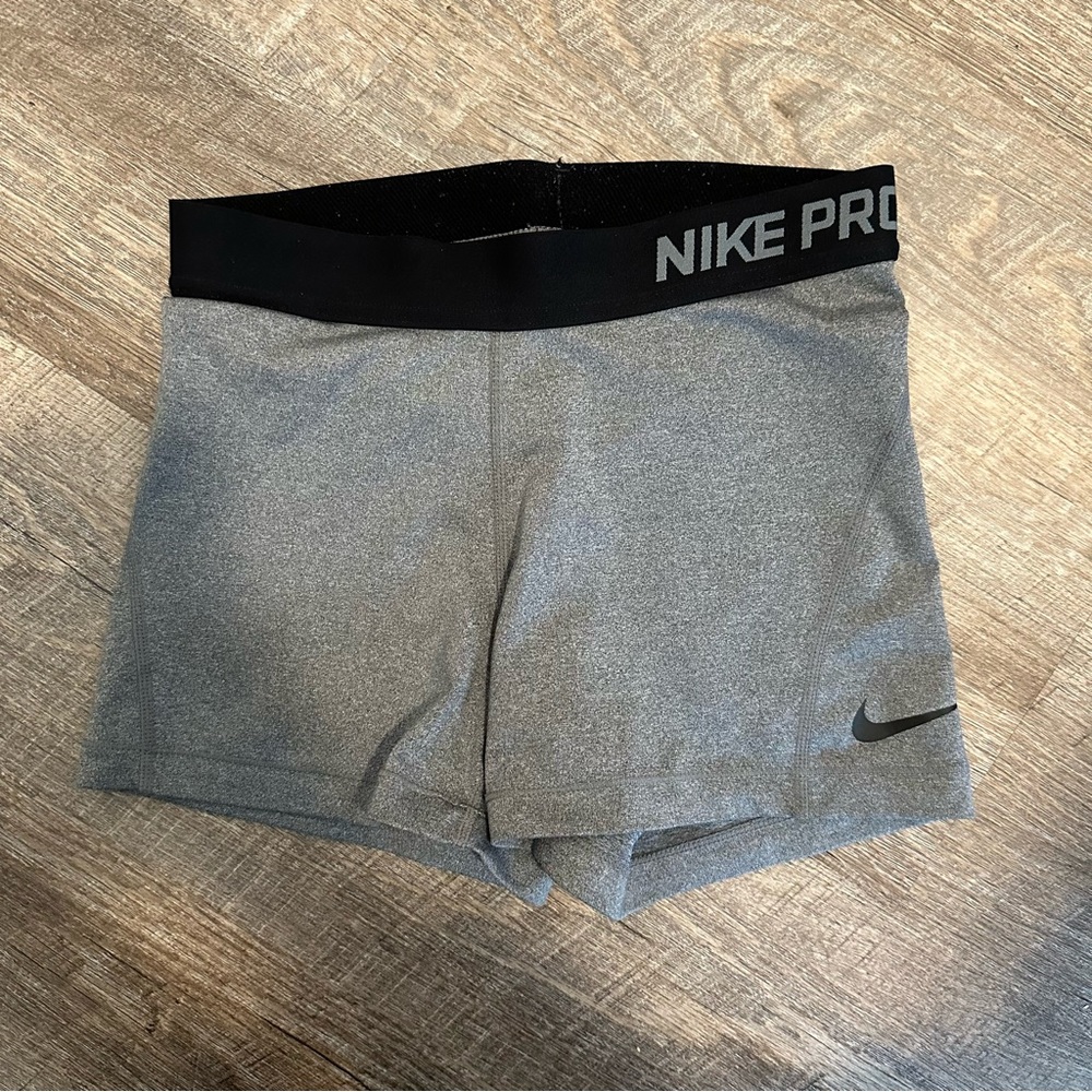 Nike Pro Dri-Fit Spandex- Size Small- Gray